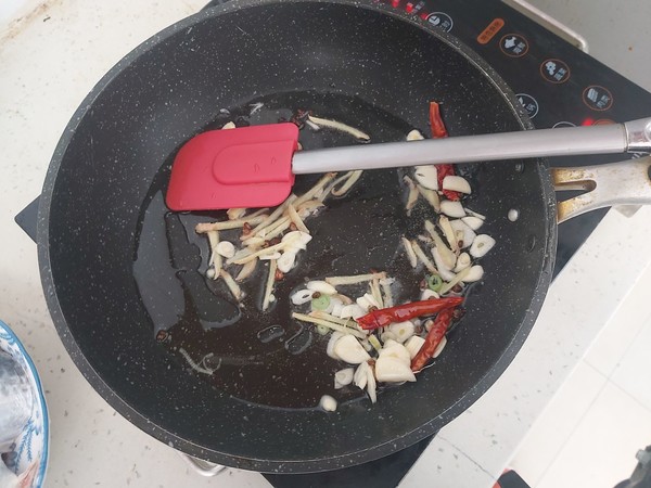 鲅魚燉粉條的做法-咸鮮味燉菜譜