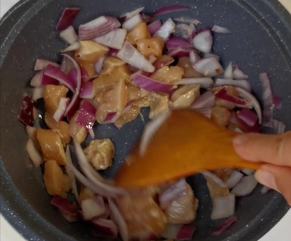 什錦雞肉芝士焗飯的做法-咸鮮味焗菜譜-易網(wǎng)健康養(yǎng)生網(wǎng) 什錦雞肉芝士焗飯的做法-咸鮮味焗菜譜