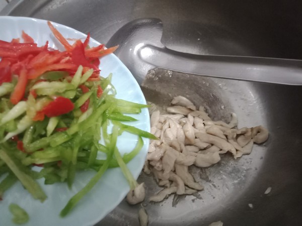 茶油炒雞的做法-家常味炒菜譜