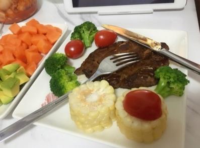 簡易快速煎牛排，懶人必備的做法-家常味煎菜譜