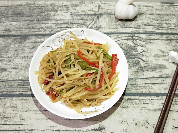 醋溜土豆絲的做法-家常味炒菜譜-易網(wǎng)健康養(yǎng)生網(wǎng) 醋溜土豆絲的做法-家常味炒菜譜