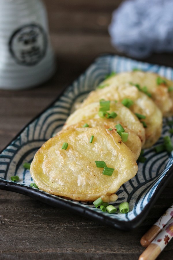 香煎土豆盒的做法-咸鮮味煎菜譜-易網健康養生網 香煎土豆盒的做法-咸鮮味煎菜譜