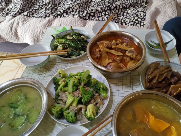 姜爆鴨的做法-咸鮮味爆菜譜-易網健康養生網 姜爆鴨的做法-咸鮮味爆菜譜