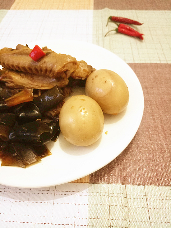 香辣鹵鴨翅(海帶鹵蛋)的做法-香辣味鹵菜譜-易網(wǎng)健康養(yǎng)生網(wǎng) 香辣鹵鴨翅(海帶鹵蛋)的做法-香辣味鹵菜譜