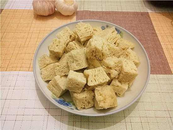 簡單自制面筋 (發酵法)的做法-家常味蒸菜譜-易網健康養生網 簡單自制面筋 (發酵法)的做法-家常味蒸菜譜