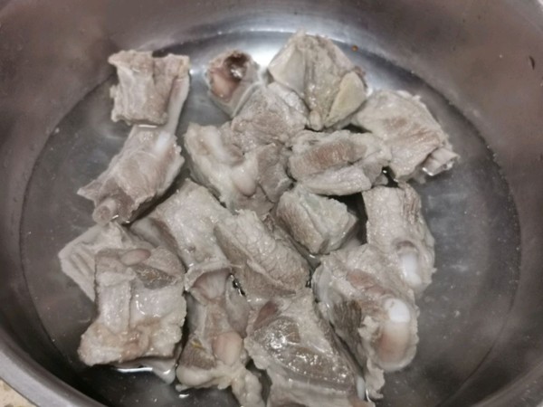腐乳燒排骨的做法-家常味燒菜譜-易網健康養生網 腐乳燒排骨的做法-家常味燒菜譜