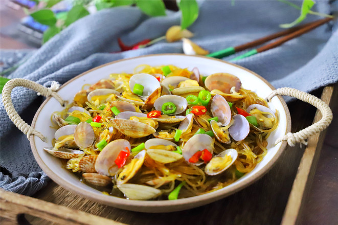 花蛤粉絲煲的做法-咸鮮味煮菜譜-易網(wǎng)健康養(yǎng)生網(wǎng) 花蛤粉絲煲的做法-咸鮮味煮菜譜