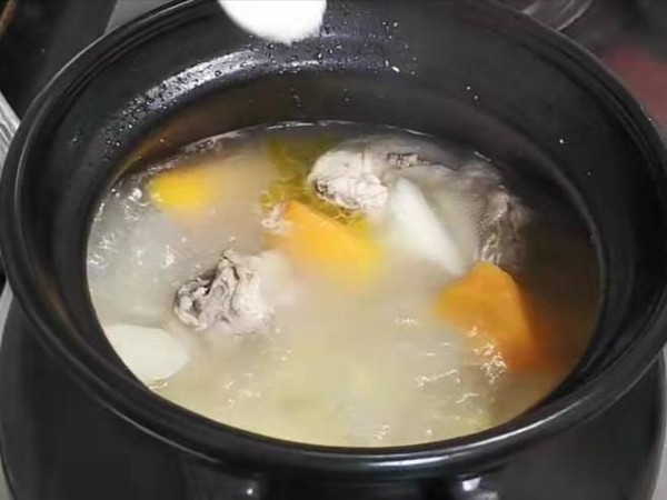 土豆淮山雞湯的做法-家常味煲菜譜