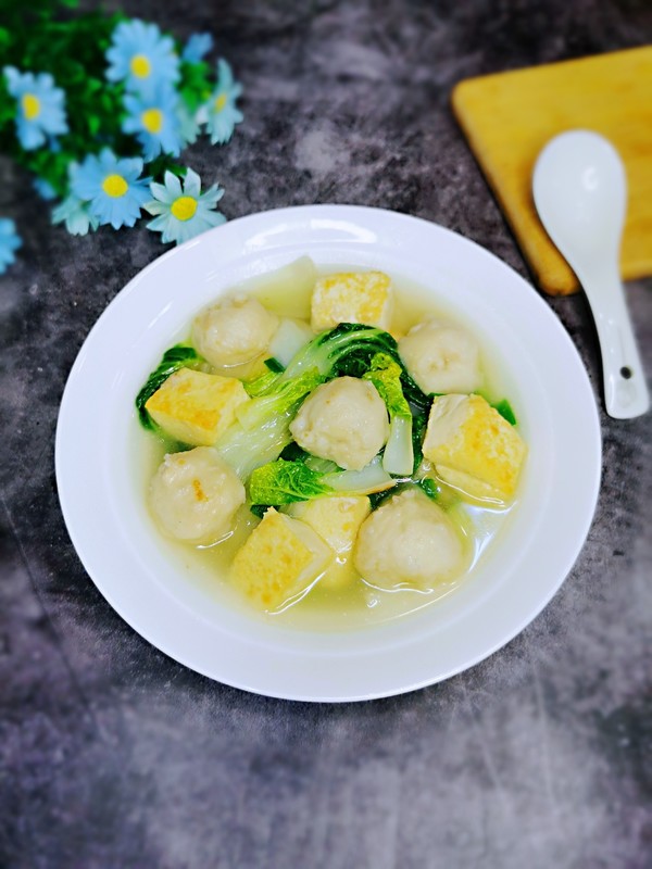 墨魚丸小油菜豆腐湯的做法-咸鮮味煮菜譜-易網健康養生網 墨魚丸小油菜豆腐湯的做法-咸鮮味煮菜譜