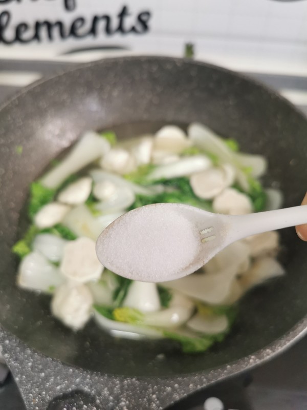 墨魚丸小油菜豆腐湯的做法-咸鮮味煮菜譜