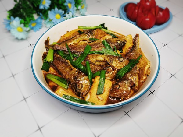 小黃魚燒豆腐的做法-咸鮮味燒菜譜-易網(wǎng)健康養(yǎng)生網(wǎng) 小黃魚燒豆腐的做法-咸鮮味燒菜譜