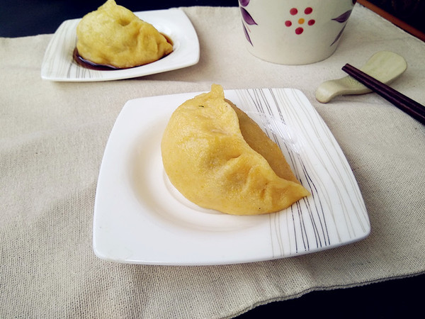 茴香香菇餡發(fā)面蒸餃的做法-家常味蒸菜譜-易網健康養(yǎng)生網 茴香香菇餡發(fā)面蒸餃的做法-家常味蒸菜譜