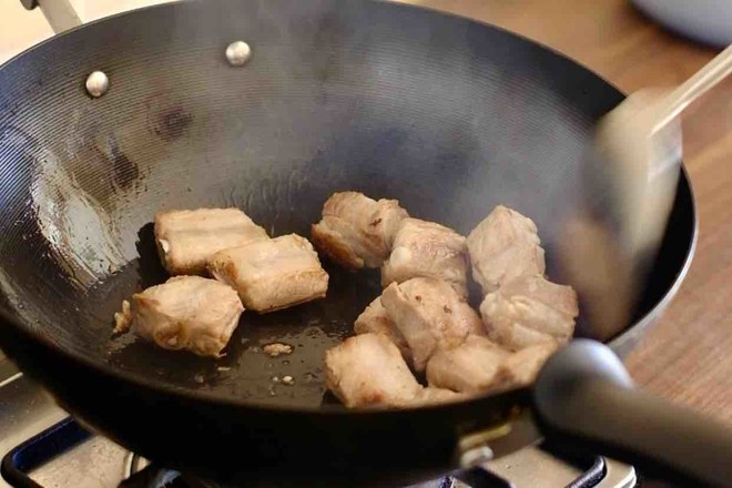 鮑魚(yú)燒排骨的做法-咸鮮味燒菜譜