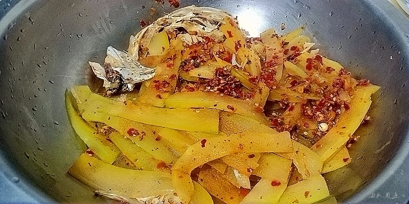 水煮魚蛙的做法-麻辣味煮菜譜-易網(wǎng)健康養(yǎng)生網(wǎng) 水煮魚蛙的做法-麻辣味煮菜譜
