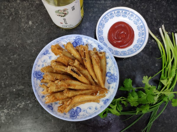 香酥沙丁魚的做法-家常味炸菜譜-易網健康養生網 香酥沙丁魚的做法-家常味炸菜譜