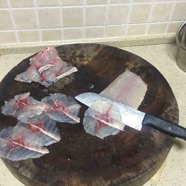 金蒜酸菜魚(yú)的做法-酸辣味煮菜譜