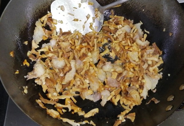 筍干炒肉的做法-家常味炒菜譜