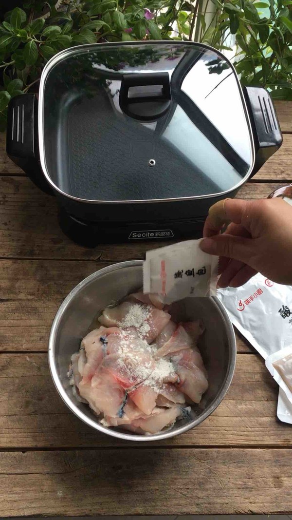 金蒜酸菜魚(yú)的做法-酸辣味煮菜譜