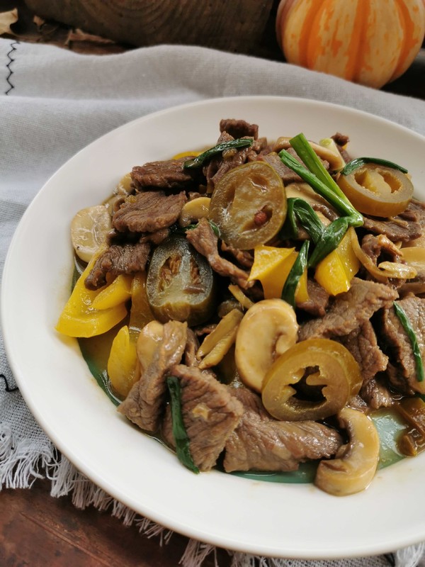 口蘑炒肉片的做法-酸辣味炒菜譜-易網(wǎng)健康養(yǎng)生網(wǎng) 口蘑炒肉片的做法-酸辣味炒菜譜