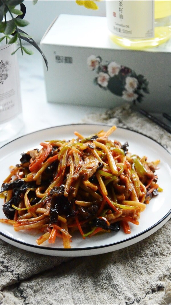 魚香肉絲的做法-家常味炒菜譜-易網健康養生網 魚香肉絲的做法-家常味炒菜譜