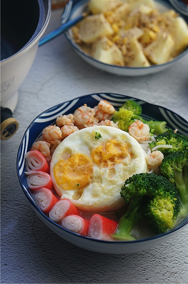 蝦仁蟹棒鮮湯粉的做法-家常味煮菜譜-易網健康養生網 蝦仁蟹棒鮮湯粉的做法-家常味煮菜譜