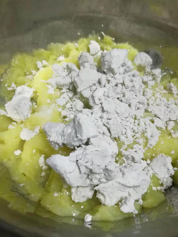 湖北武穴特色-自制Q彈土豆丸子的做法-家常味煮菜譜-易網(wǎng)健康養(yǎng)生網(wǎng) 湖北武穴特色-自制Q彈土豆丸子的做法-家常味煮菜譜