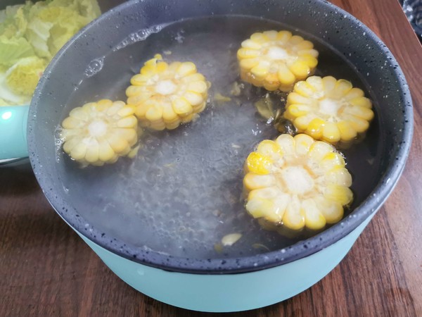 白菜玉米清脂養顏湯的做法-咸鮮味煮菜譜