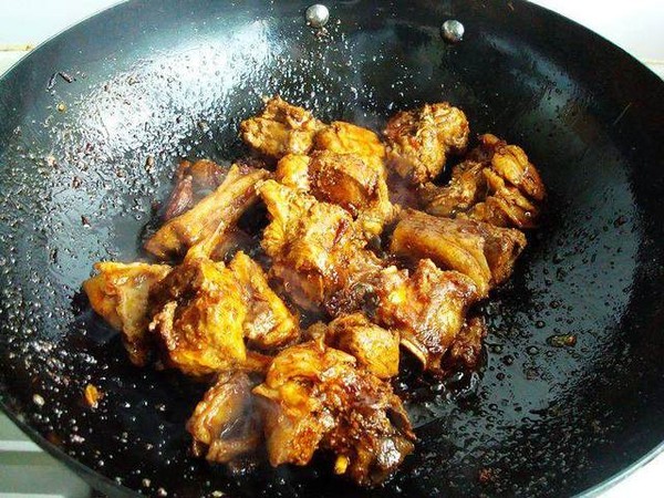 新疆羊肉封餅子的做法-家常味燒菜譜-易網(wǎng)健康養(yǎng)生網(wǎng) 新疆羊肉封餅子的做法-家常味燒菜譜