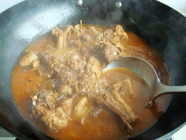 新疆羊肉封餅子的做法-家常味燒菜譜-易網(wǎng)健康養(yǎng)生網(wǎng) 新疆羊肉封餅子的做法-家常味燒菜譜