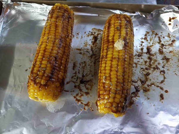 香烤玉米的做法-咸鮮味烤菜譜-易網健康養生網 香烤玉米的做法-咸鮮味烤菜譜