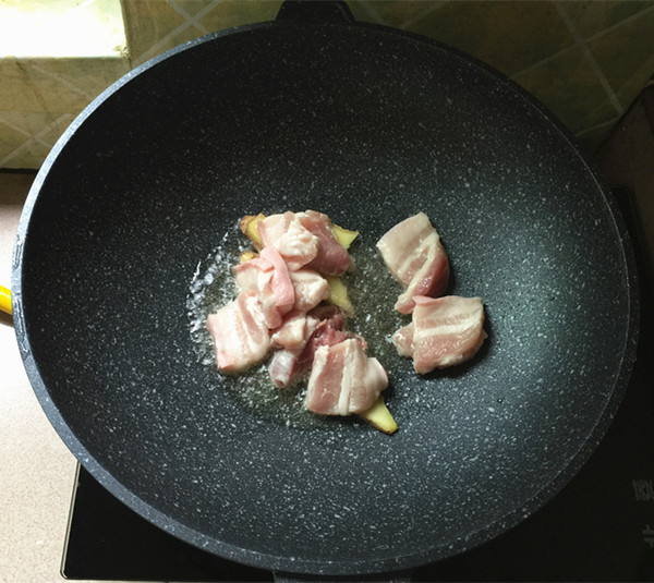 五花肉燒魷魚(yú)的做法-咸鮮味燒菜譜