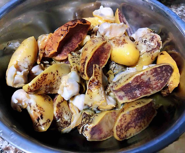 圓蔥拌假鮑魚的做法-酸辣味拌菜譜-易網<a href=http://www.aoa7937.com/ target=_blank class=infotextkey>健康養生</a>網 圓蔥拌假鮑魚的做法-酸辣味拌菜譜