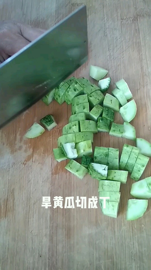 旱黃瓜拌皮蛋的做法-家常味拌菜譜