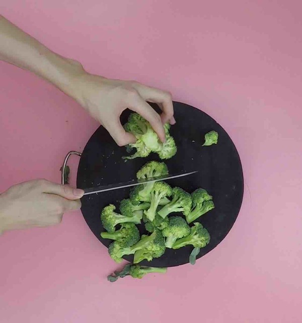 減肥餐 | 西藍花豆腐蛋羹的做法-咸鮮味蒸菜譜-易網健康養(yǎng)生網 減肥餐 | 西藍花豆腐蛋羹的做法-咸鮮味蒸菜譜