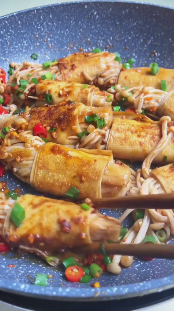 千張卷金針菇的做法-家常味燒菜譜-易網健康養生網 千張卷金針菇的做法-家常味燒菜譜