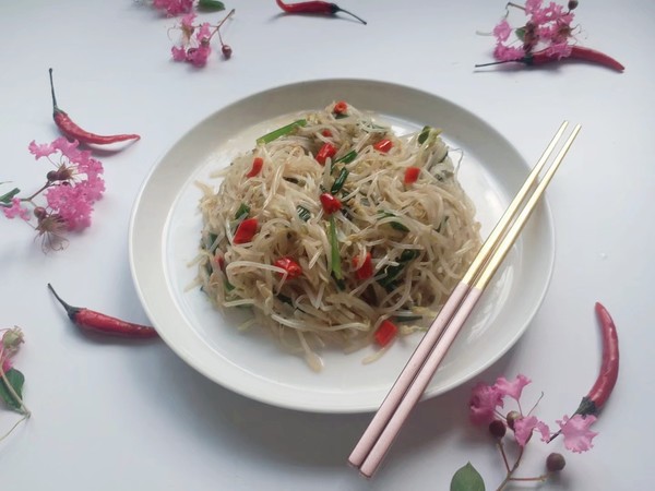 爆炒。酸辣綠豆芽的做法-咸鮮味炒菜譜-易網(wǎng)健康養(yǎng)生網(wǎng) 爆炒。酸辣綠豆芽的做法-咸鮮味炒菜譜