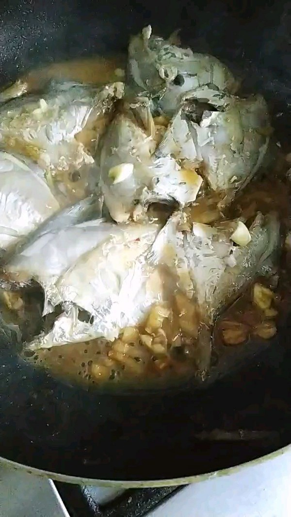 香燜小海魚的做法-咸鮮味燜菜譜