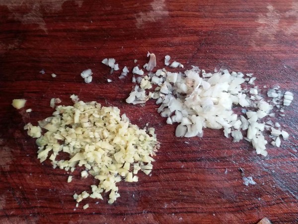 毛豆木耳炒肉片的做法-咸鮮味炒菜譜-易網(wǎng)健康養(yǎng)生網(wǎng) 毛豆木耳炒肉片的做法-咸鮮味炒菜譜
