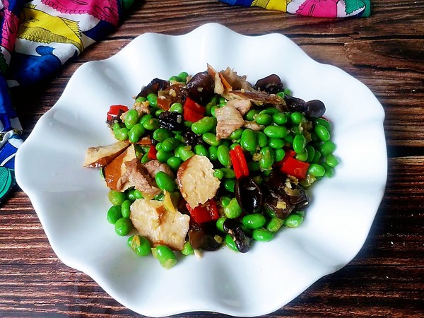 毛豆木耳炒肉片的做法-咸鮮味炒菜譜-易網(wǎng)健康養(yǎng)生網(wǎng) 毛豆木耳炒肉片的做法-咸鮮味炒菜譜