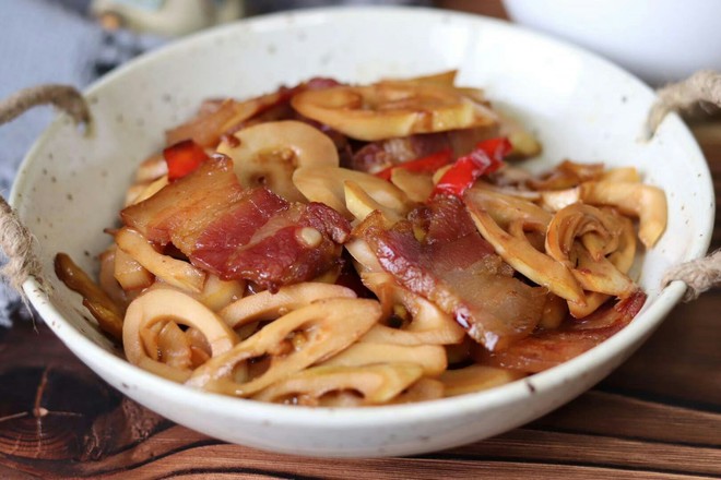 竹筍炒臘肉的做法-家常味炒菜譜-易網健康養生網 竹筍炒臘肉的做法-家常味炒菜譜