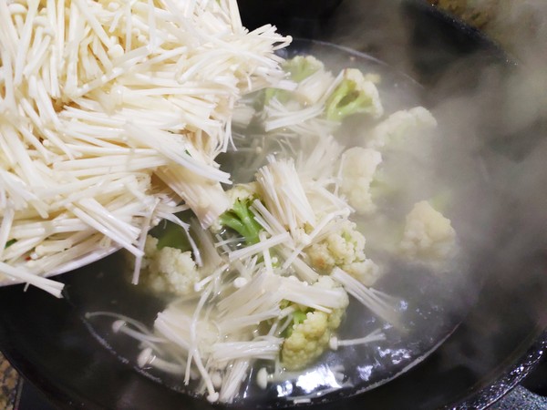 有機(jī)花菜雞蛋湯的做法-咸鮮味煮菜譜-易網(wǎng)健康養(yǎng)生網(wǎng) 有機(jī)花菜雞蛋湯的做法-咸鮮味煮菜譜