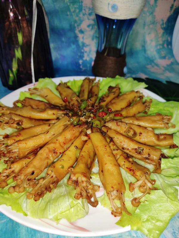 金針菇卷的做法-咸鮮味煎菜譜-易網健康養生網 金針菇卷的做法-咸鮮味煎菜譜