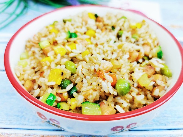 火腿炒飯的做法-咸鮮味炒菜譜-易網(wǎng)健康養(yǎng)生網(wǎng) 火腿炒飯的做法-咸鮮味炒菜譜