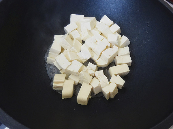 蒜香豆腐的做法-香辣味燉菜譜-易網健康養生網 蒜香豆腐的做法-香辣味燉菜譜