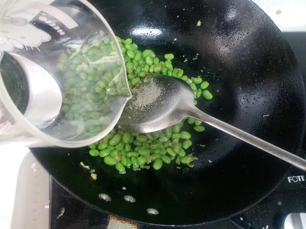 毛豆木耳炒肉片的做法-咸鮮味炒菜譜-易網(wǎng)健康養(yǎng)生網(wǎng) 毛豆木耳炒肉片的做法-咸鮮味炒菜譜
