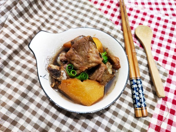 蒜香土豆蒸排骨的做法-家常味蒸菜譜-易網(wǎng)健康養(yǎng)生網(wǎng) 蒜香土豆蒸排骨的做法-家常味蒸菜譜