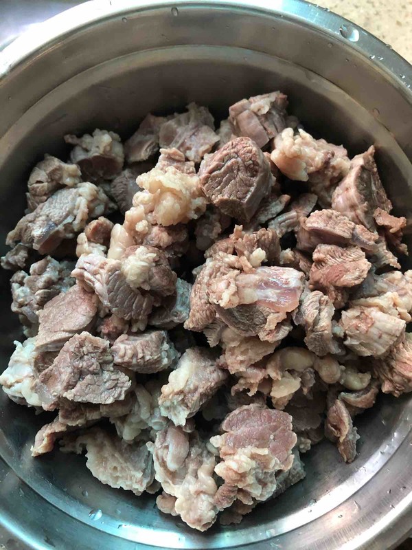 紅燒牛腩(家常版)的做法-醬香味燜菜譜-易網健康養生網 紅燒牛腩(家常版)的做法-醬香味燜菜譜