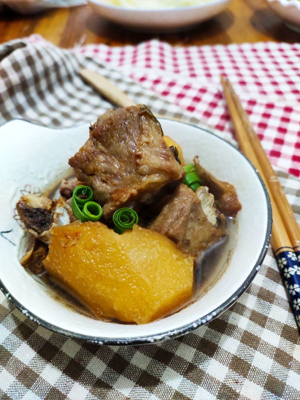 蒜香土豆蒸排骨的做法-家常味蒸菜譜-易網(wǎng)健康養(yǎng)生網(wǎng) 蒜香土豆蒸排骨的做法-家常味蒸菜譜
