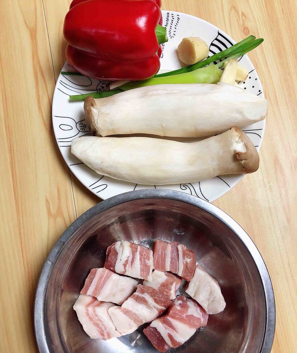五花肉杏鮑菇(10分鐘快手菜)的做法-咸鮮味炒菜譜-易網<a href=http://www.aoa7937.com/ target=_blank class=infotextkey>健康養生</a>網 五花肉杏鮑菇(10分鐘快手菜)的做法-咸鮮味炒菜譜