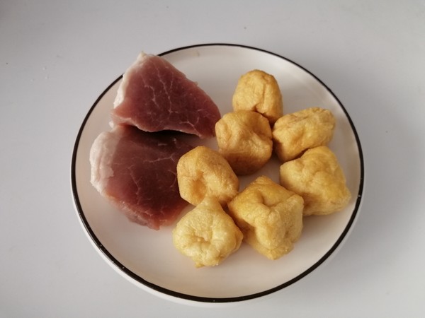 油豆腐釀肉的做法-家常味蒸菜譜-易網<a href=http://www.aoa7937.com/ target=_blank class=infotextkey>健康養生</a>網 油豆腐釀肉的做法-家常味蒸菜譜
